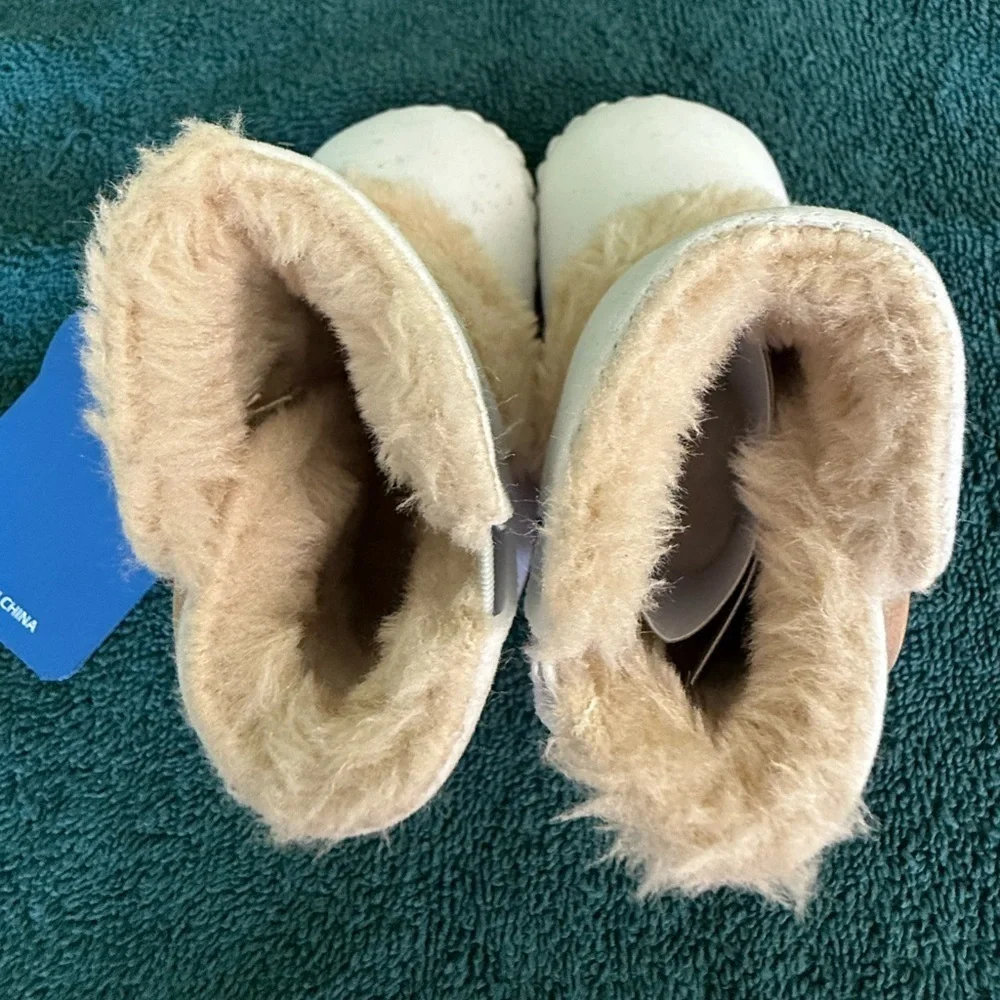 Valen Sina Infant Boots Faux Fur & Suede Ivory &‎ Tan Button Closure 4.5